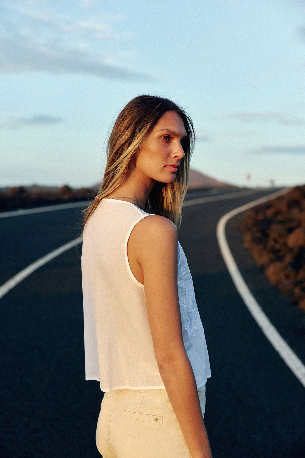 White sleeveless top - Tery