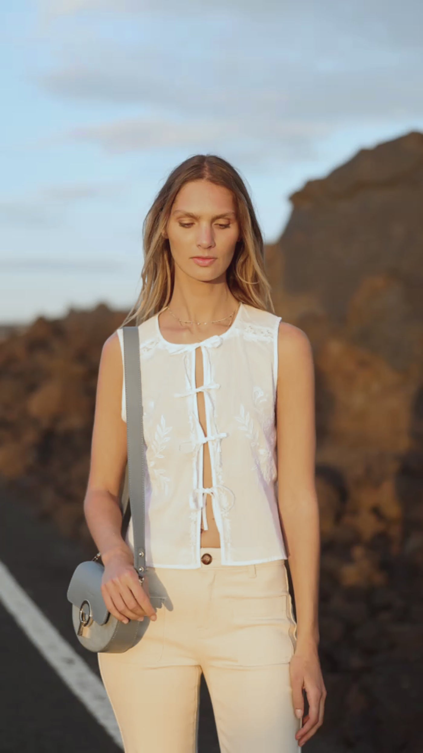 White sleeveless top - Tery