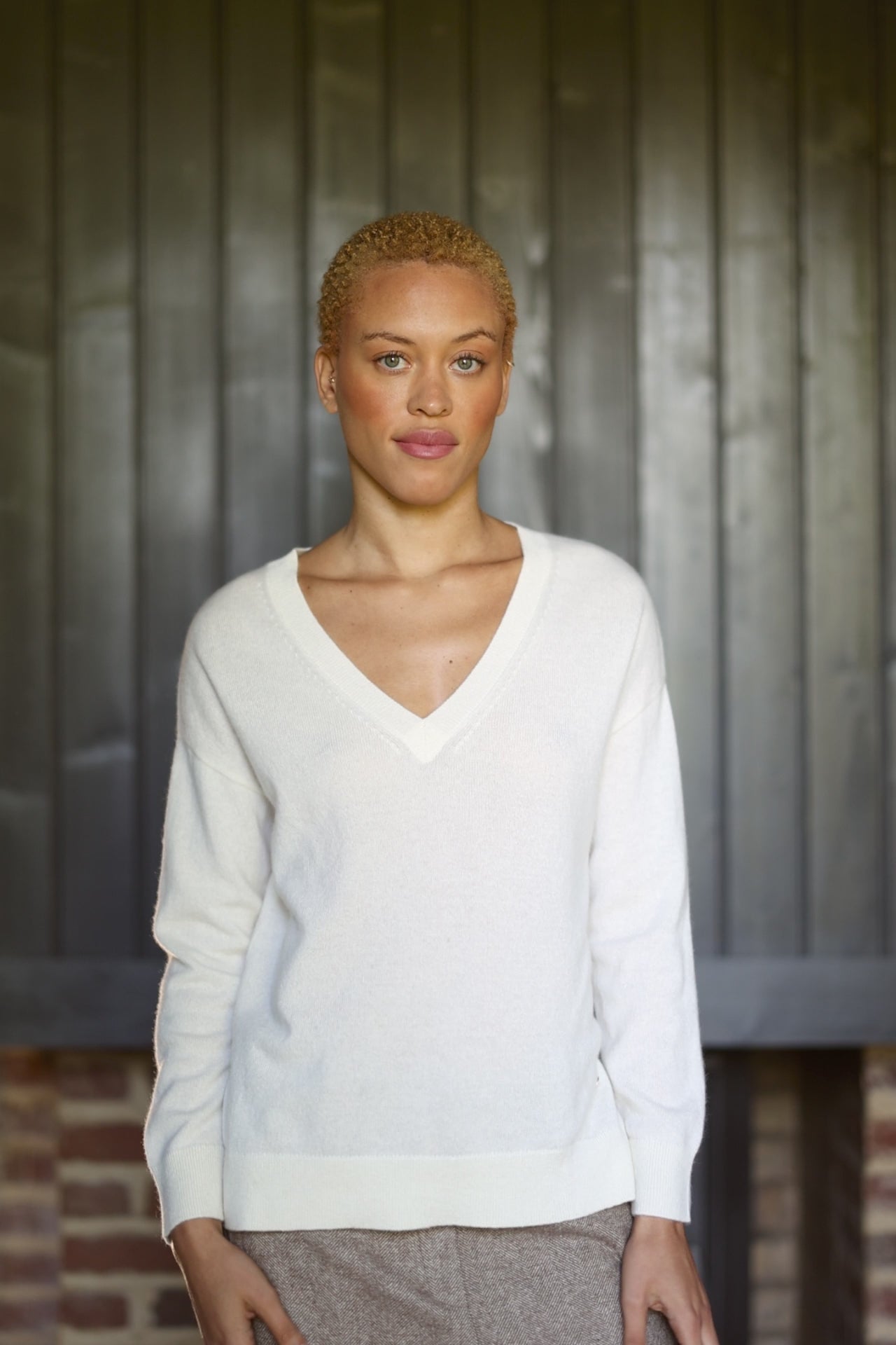 Ecru v-neck pullover -Melya