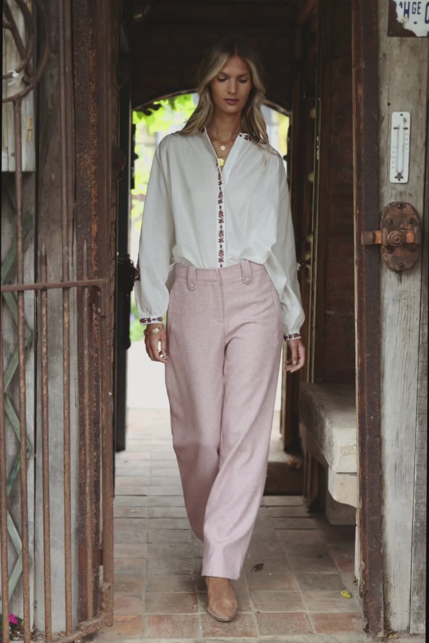 Pantalon droit en laine rose - Phoebe